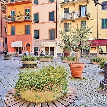 La Tana Del Poeta Apartment Леричи Екстериор снимка