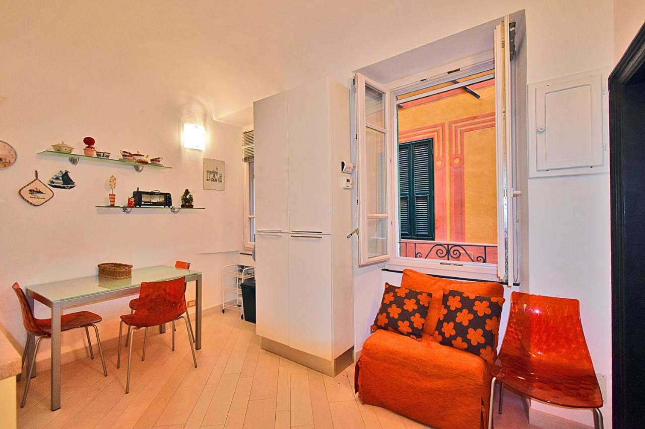 La Tana Del Poeta Apartment Леричи Екстериор снимка
