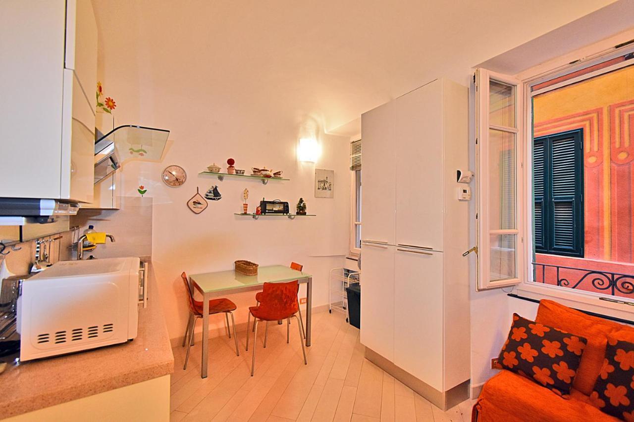 La Tana Del Poeta Apartment Леричи Екстериор снимка