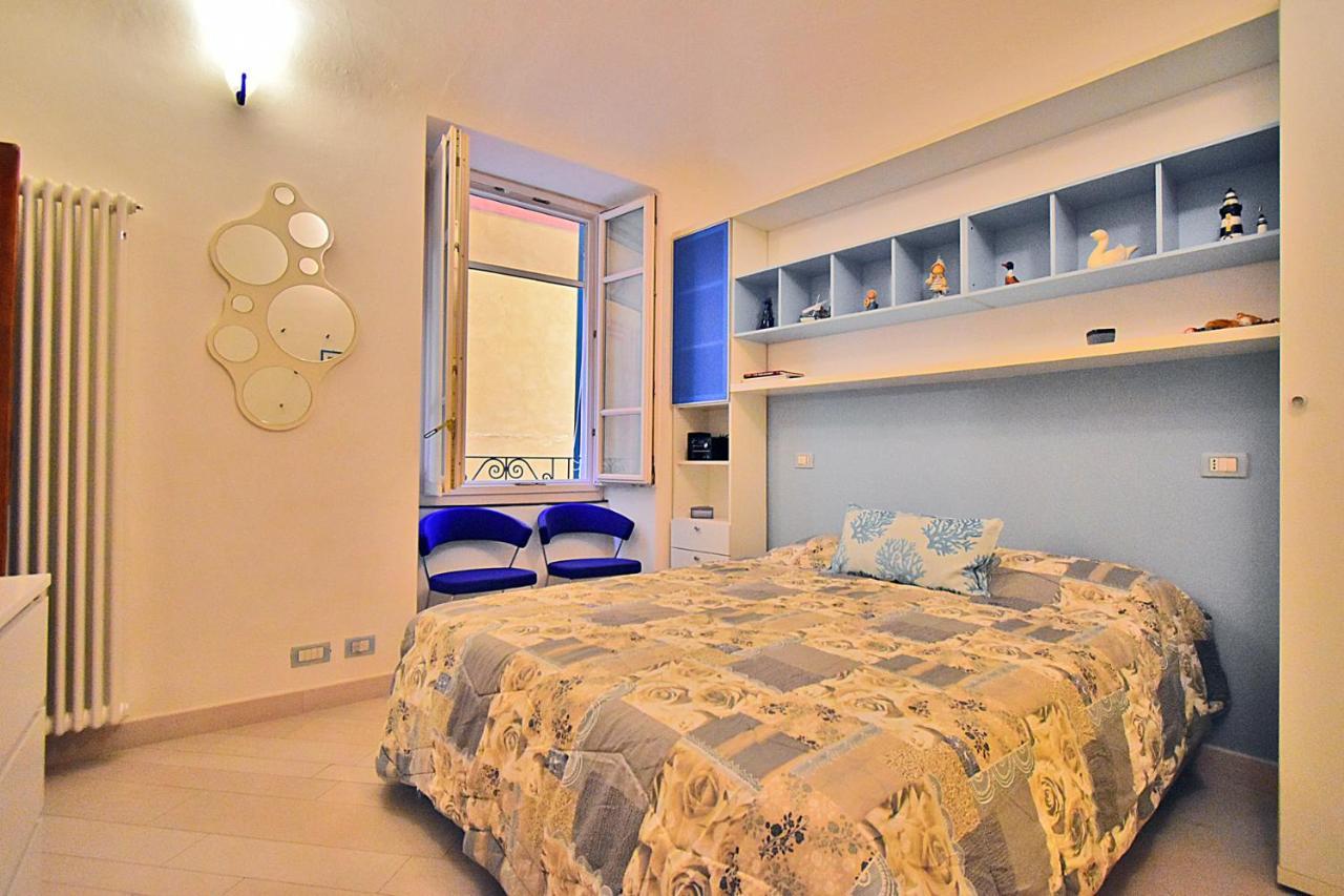 La Tana Del Poeta Apartment Леричи Екстериор снимка