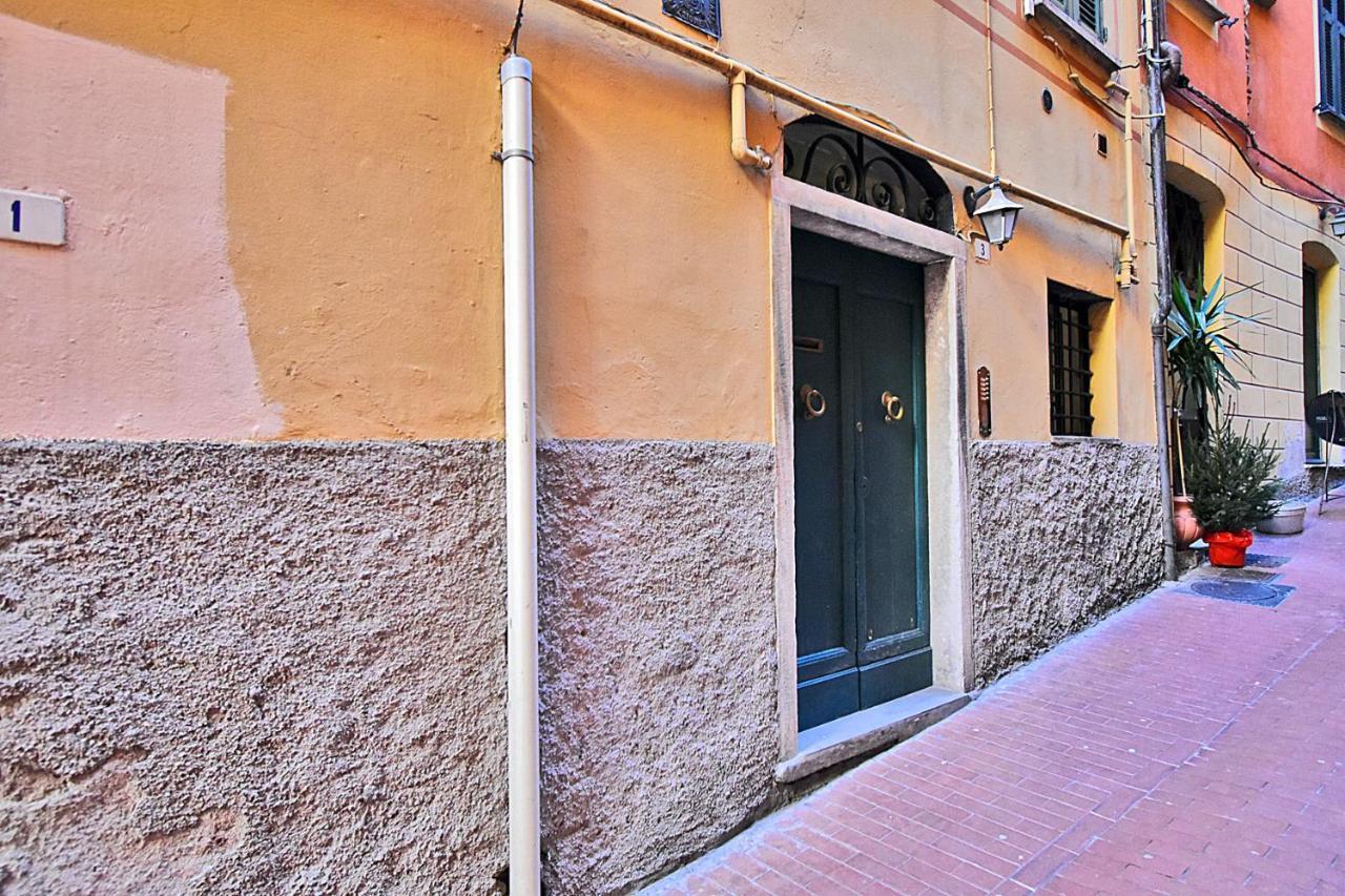 La Tana Del Poeta Apartment Леричи Екстериор снимка